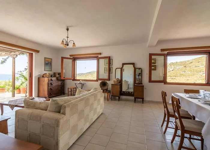 Overlooking Cheromilos Διαμέρισμα