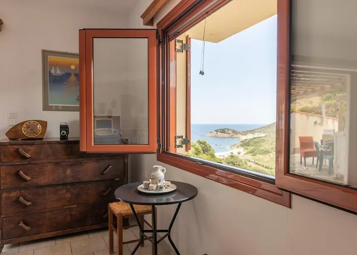 Overlooking Cheromilos Nέα Στύρα